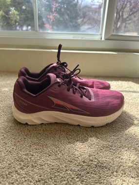 Altra Rivera Women’s Running Shoes - Plum with Pink Accent